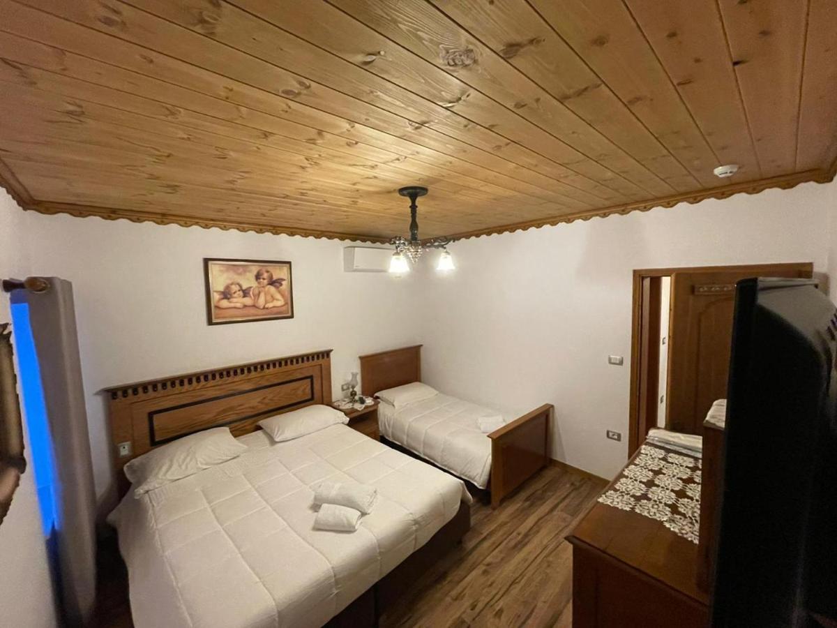 Hotel Praga Gjirokaster Ruang foto