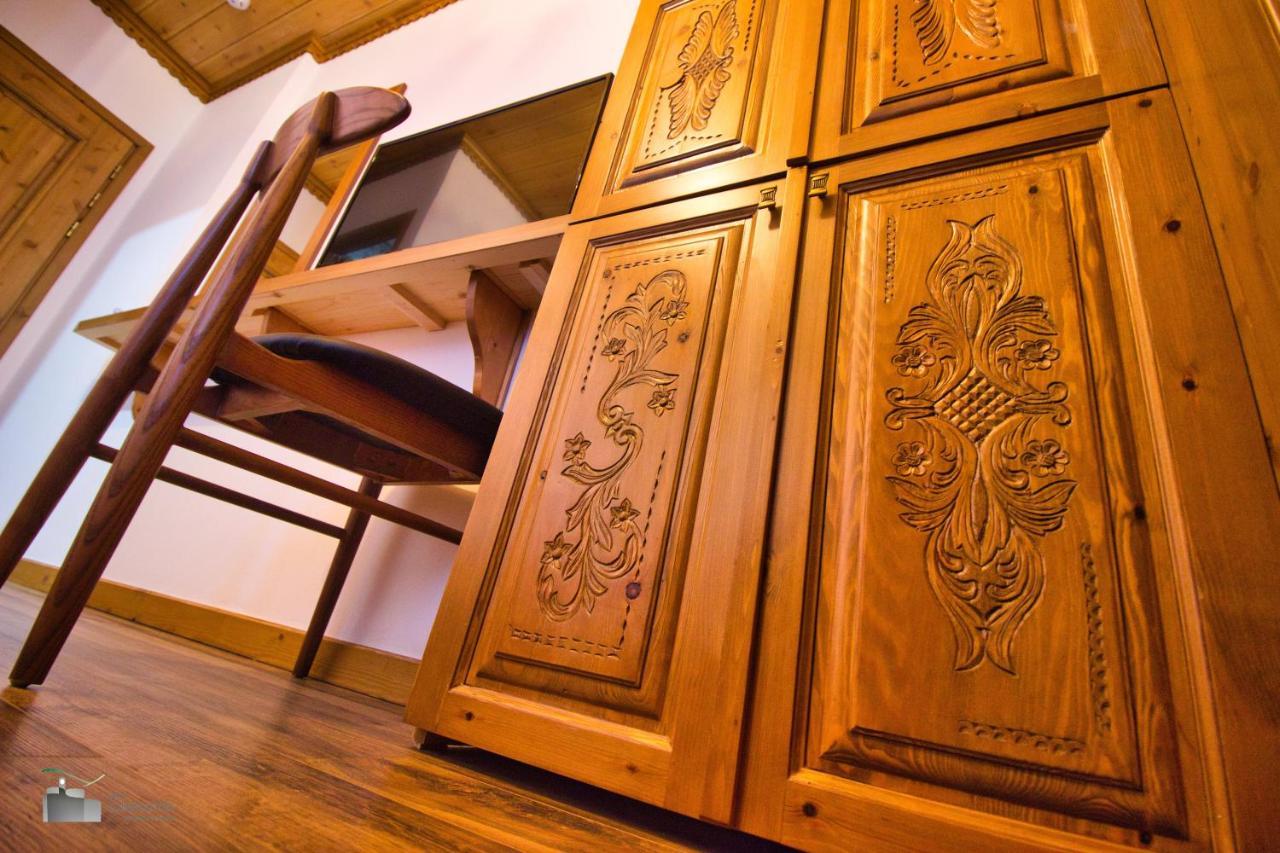 Hotel Praga Gjirokaster Bagian luar foto