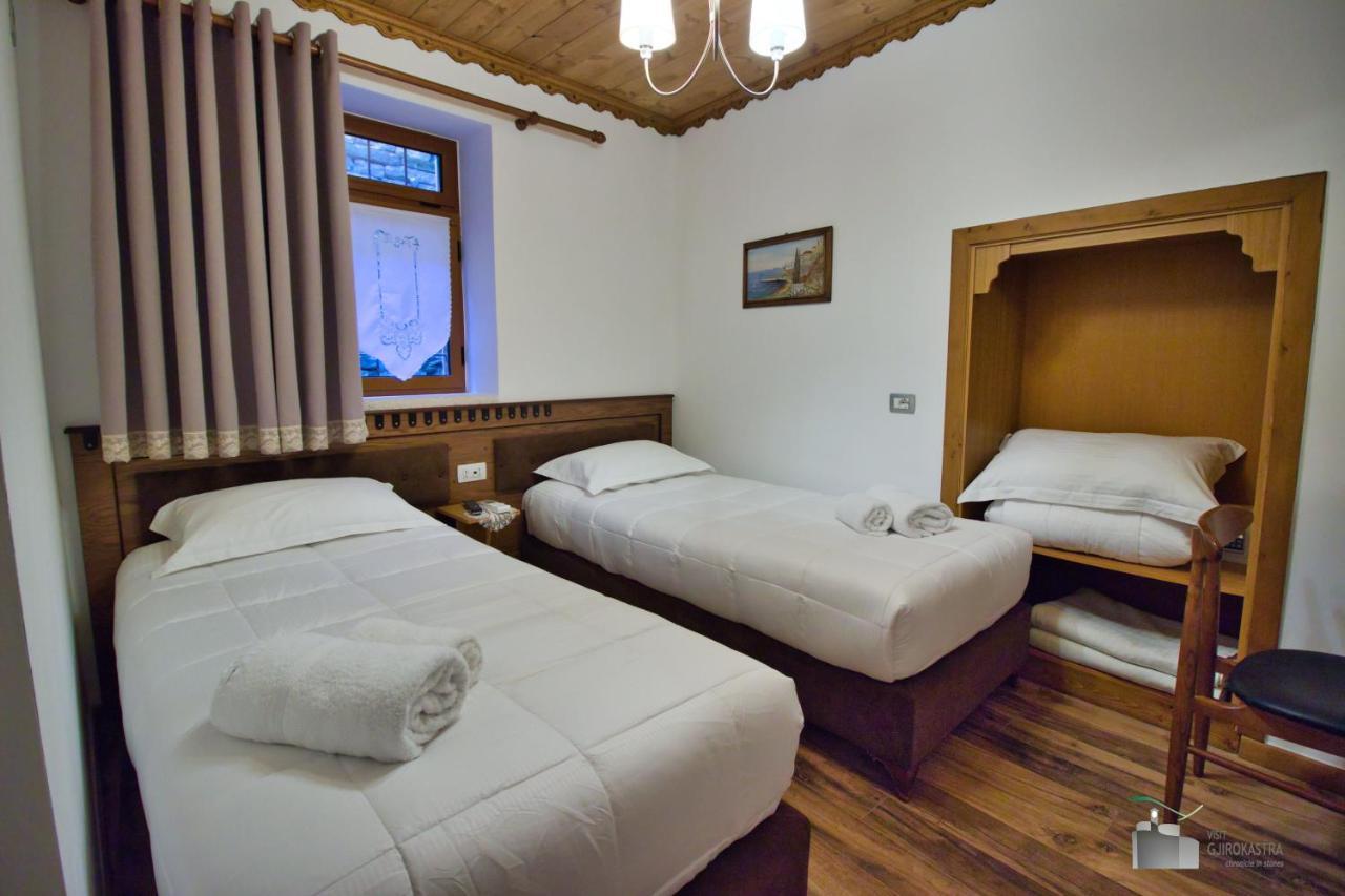 Hotel Praga Gjirokaster Bagian luar foto