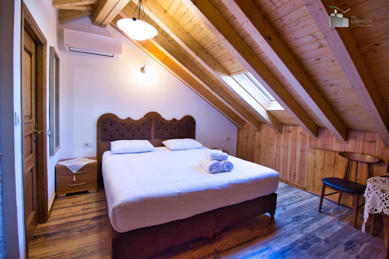 Hotel Praga Gjirokaster Bagian luar foto