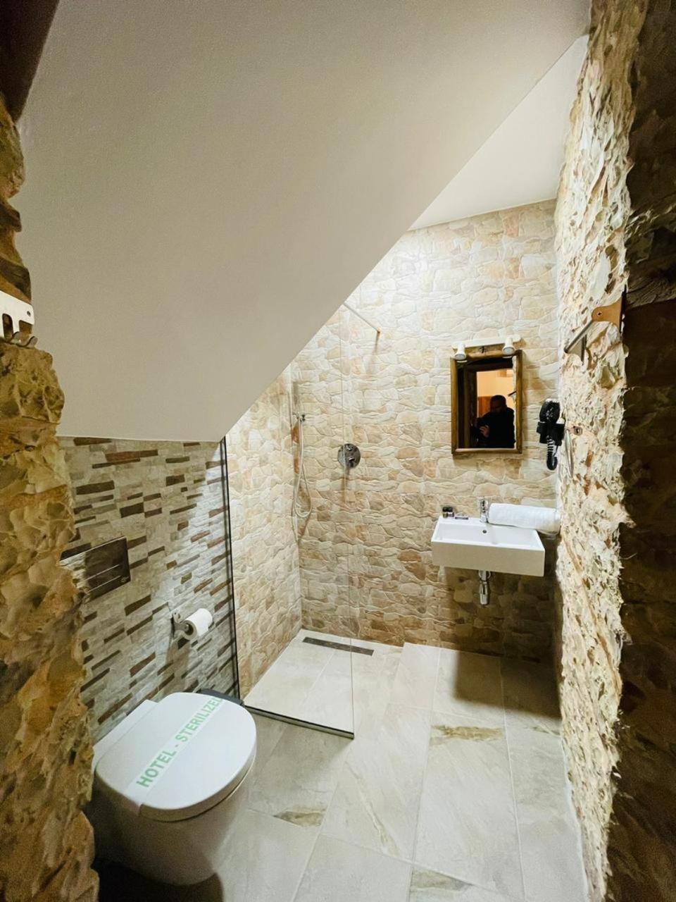 Hotel Praga Gjirokaster Ruang foto